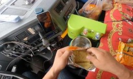 货车司机吃饭被爆料视频,饮食困境引发社会关注